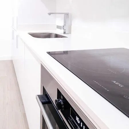 Oura V2 Flores Villa