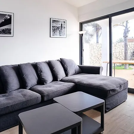 Oura V2 Flores Villa