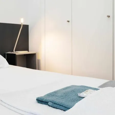 Oura V2 Flores * Albufeira