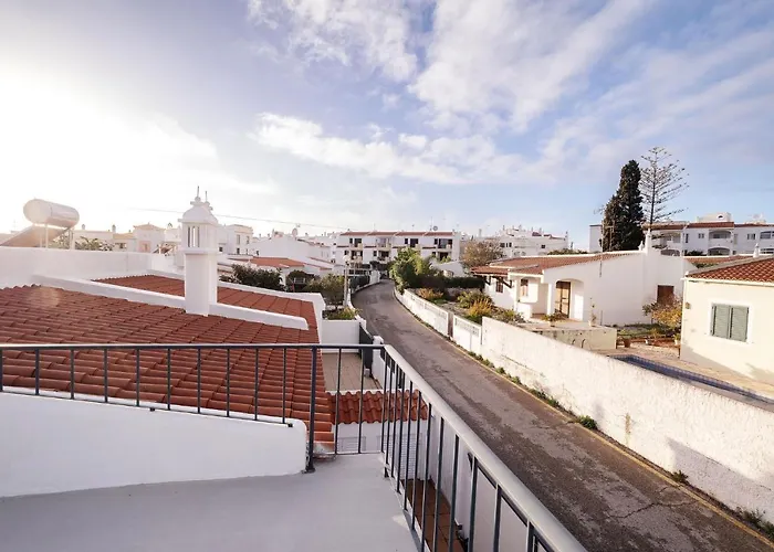 Oura V2 Flores Villa Albufeira