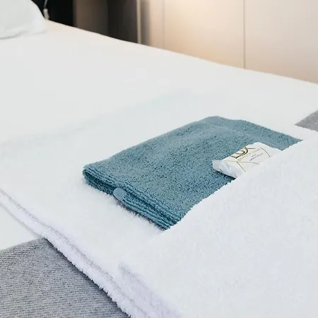 Oura V2 Flores * Albufeira