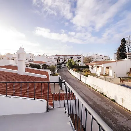 Oura V2 Flores Villa Albufeira