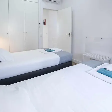 Oura V2 Flores Villa